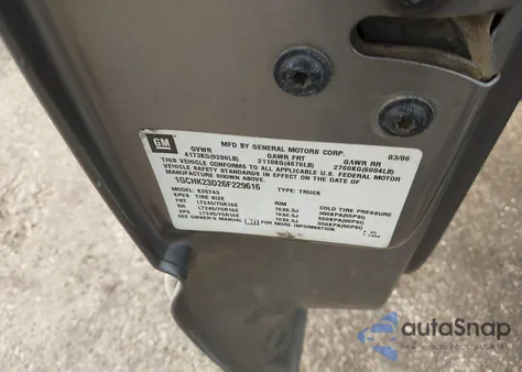 2006 Chevrolet Silverado K2500 Heavy Duty from USA, damaged, VIN 1GCHK23D26F229616